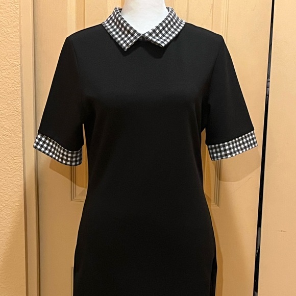 Boohoo Dresses & Skirts - Little black dress w/ white check collar & short sleeves. Pencil silhouette. 10